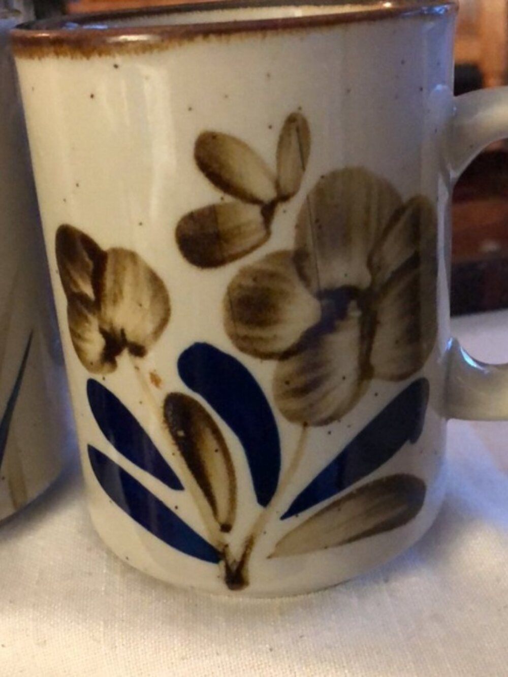 Vintage set of 4 Mugs handmade &amp;Hand painted - Picture 8 of 9